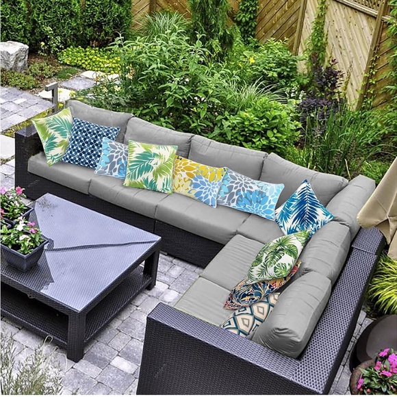 Outdoor Lumbar Pillow Covers Floral NWOT - Picture 5 of 5